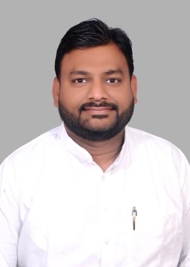 *अम्बाला शहर की अनोथ्राइज्ड कॉलोनी सरकार जल्द करे अप्रूव्ड:ईशु गोयल**अम्बाला की जनता से अस्वीकृत  क्लोनी से हाउस टैक्स कूड़ा क्लेक्शन चार्ज तो वसूल किया जा रहा लेकिन निगम की कोई सविधा नहीं न लाइट न सफाई न ही रोड*