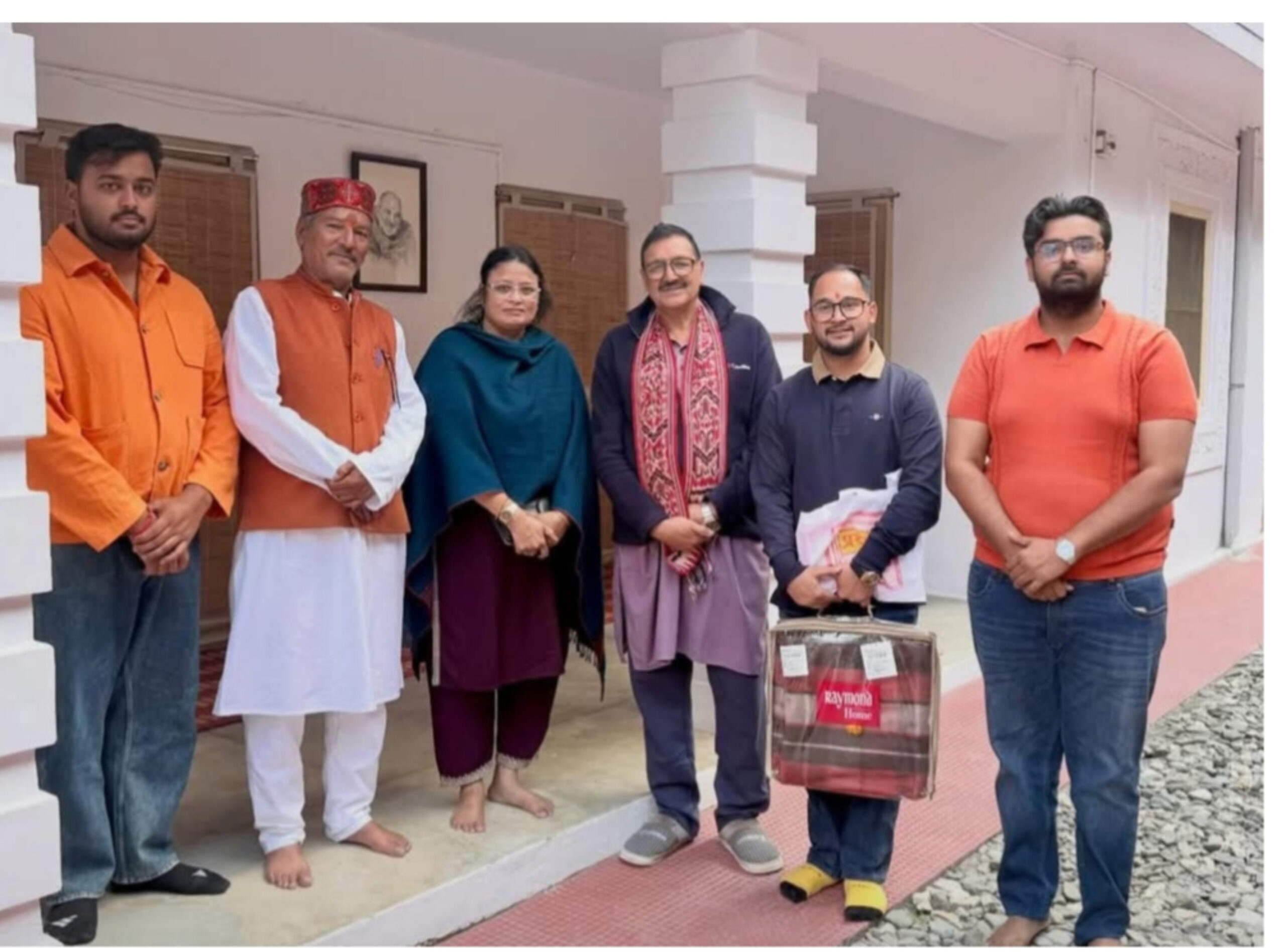 नीब करौरी बाबा के दरबार पहुंचीं सांसद रेखा वर्मा, भाजपा कार्यकर्ताओं ने किया भव्य स्वागत 11 InShot 20260322 200358230 scaled