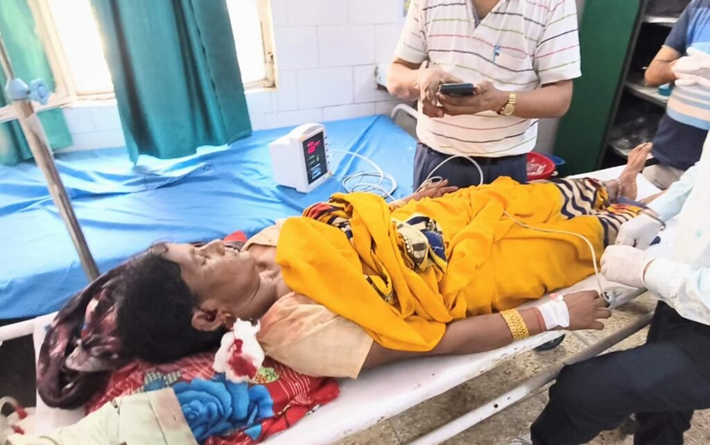 तेंदुए का खौफ:- कांठ में तेंदुओं के हमलों में महिला और किसान घायल 4 66636362255