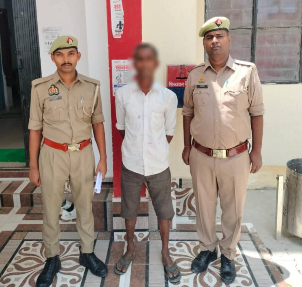 थाना चिल्हिया पुलिस द्वारा 02 नफर वारंटी को गिरफ्तार 13 FB IMG 1780147244135