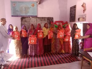 अर्जुनपुरा आंगनबाडी केन्द्र पर महिलाओं कोमुख्यमन्त्री सुपोषण न्यूट्री कीट का हुआ वितरण