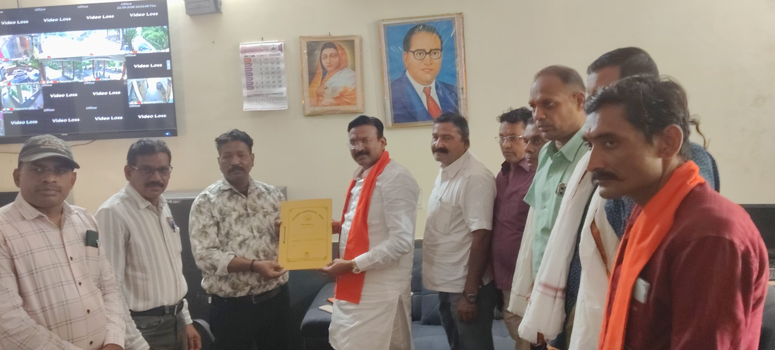 अंजड़:अंजड़ महाविद्यालय में “हर ग्राम एक काम” अभियान को लेकर एमओयू, सांसद गजेंद्र सिंह पटेल बोले– विद्यार्थी बनेंगे गांवों के विकास के सहभागी 11 IMG 20260521 WA0395 scaled