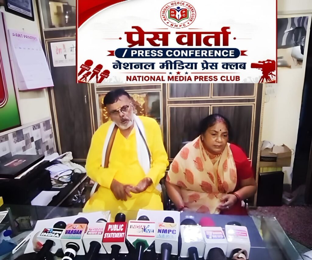 पुजारी से लाखों की ठगी कर मंदिर की जमीन पर बिल्डर्स की नजर, जान का खतरा; प्रेस वार्ता कर लगाई न्याय की गुहार 12 IMG 20260526 WA0003