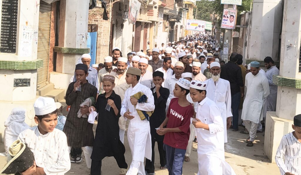कांठ में शांतिपूर्ण ढंग से सौहार्द के साथ मनाया ईद-उल-अजहा का त्यौहार 15 IMG 20260528 0810452612