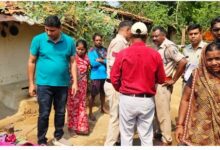 जमीन के बंटवारे को लेकर हुए विवाद में बेटे ने मां की लाठी से मारकर की हत्या, पिता पर हमला कर उसे घायल कर दिया....... 99 1111 2