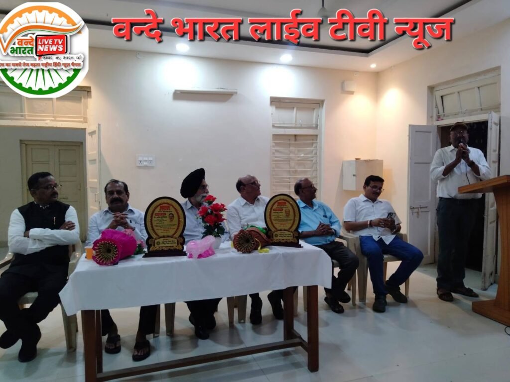 बल्लारपुर पेपर मिल मज़दूर सभा, बल्लारपुर ने यूनियन सेक्रेटरी श्री अनिल तुंगिडवार तथा श्री फ़रीद मोहम्मद का किया सम्मान 1 FB IMG 1782554187919