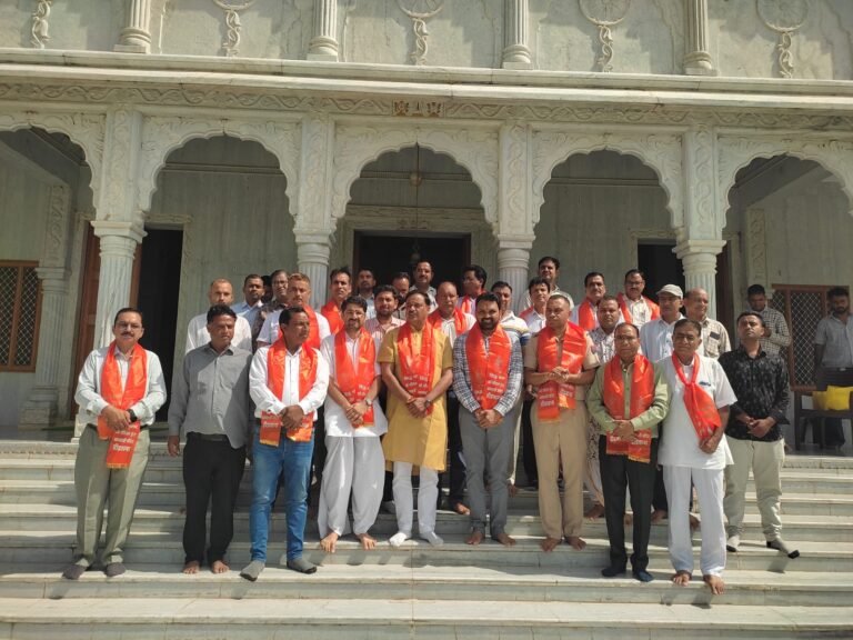 जिले के मंदिरों में हुई विशेष पूजा-अर्चना