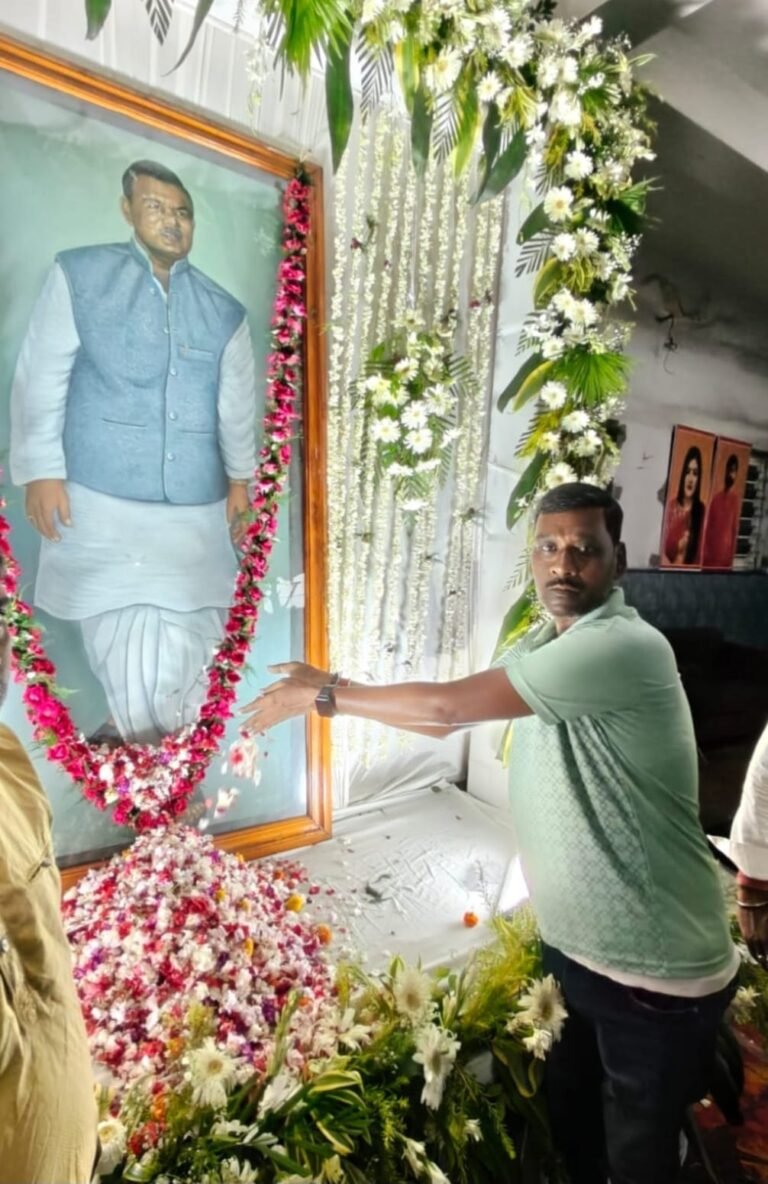 रत्नेश कुमार ने 35वीं पुण्यतिथि पर मजदूरों के मसीहा सूर्यदेव सिंह को दी भावभीनी श्रद्धांजलि