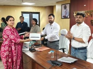 धनबाद में मातृ वंदना योजना में लापरवाही पर डीडीसी का फटकार, बेहतर प्रदर्शन करने वाली पर्यवेक्षिकाएं हुईं सम्मानित 2 IMG 20260618 WA0021