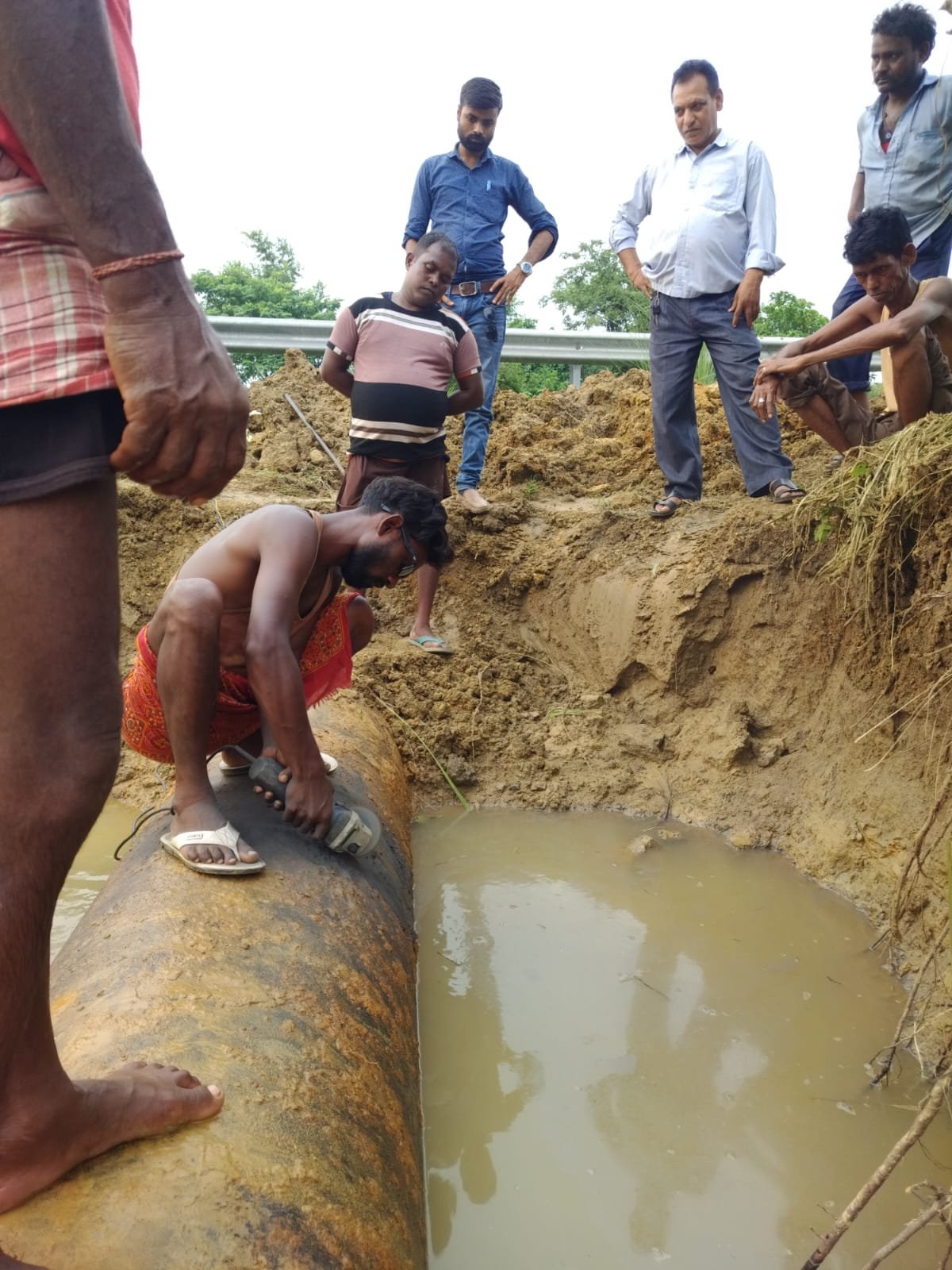 कतरास-तेतुलमारी समेत कई इलाकों में जलापूर्ति ठप 1 IMG 20260618 WA0321