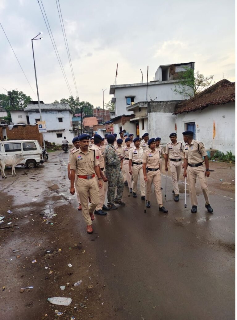 सारंगढ़ में किरायेदारों और बाहरी व्यक्तियों का पुलिस सत्यापन अभियान 100 से अधिक घरों की सघन जांच