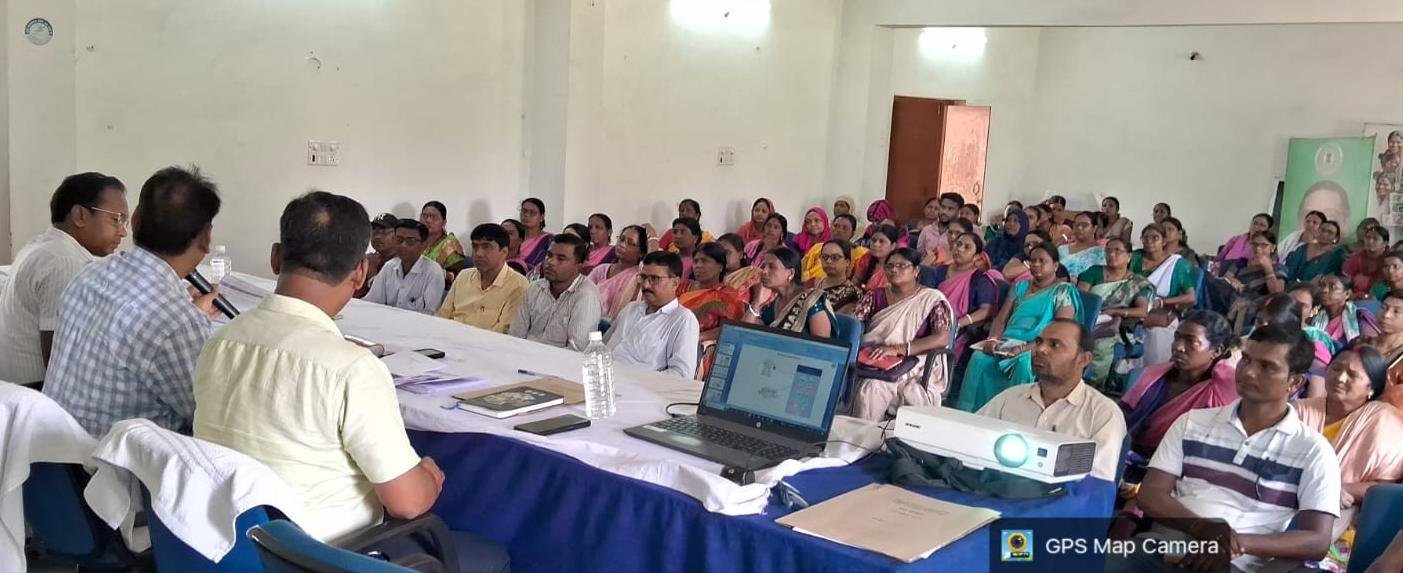बाघमारा प्रखंड सभागार में BLO और सुपरवाइजरों का दो दिवसीय प्रशिक्षण संपन्न, SIR-2026 के सफल क्रियान्वयन पर दिया गया जोर 1 IMG 20260622 WA0278