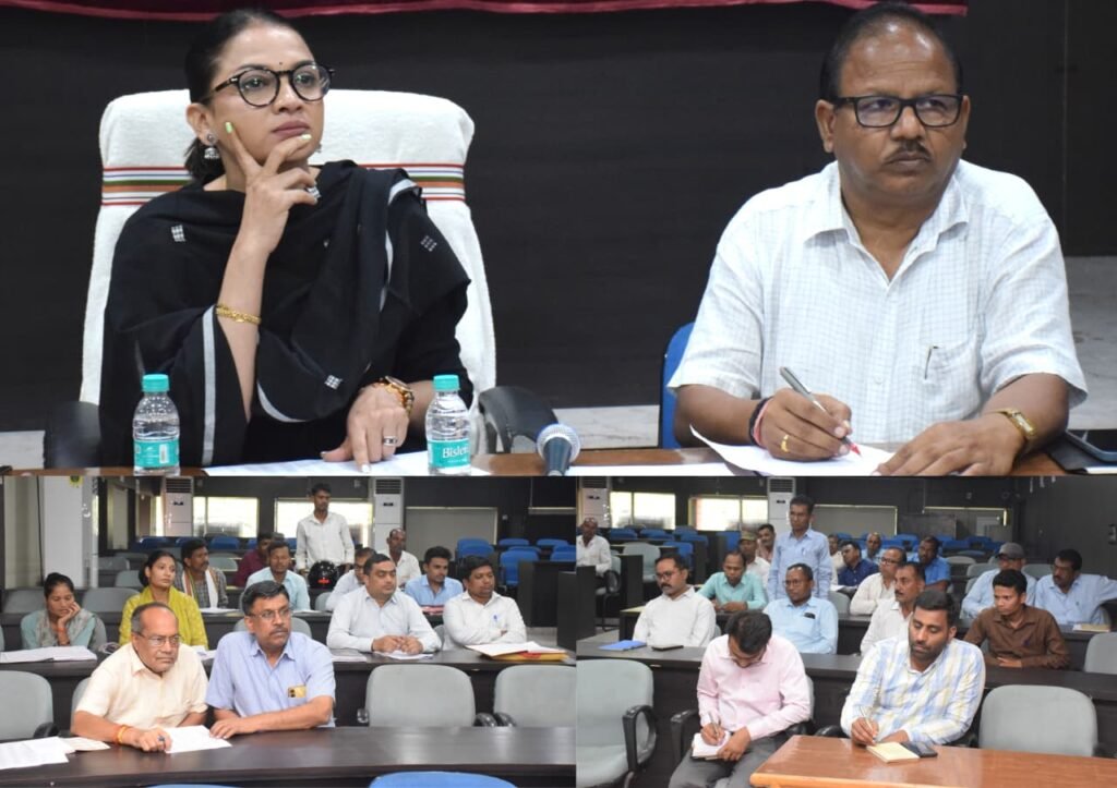 सिंगरौली: नगर निगम आयुक्त ने की राजस्व वसूली एवं विभागीय कार्यों की समीक्षा। 2 IMG 20260623 WA0061