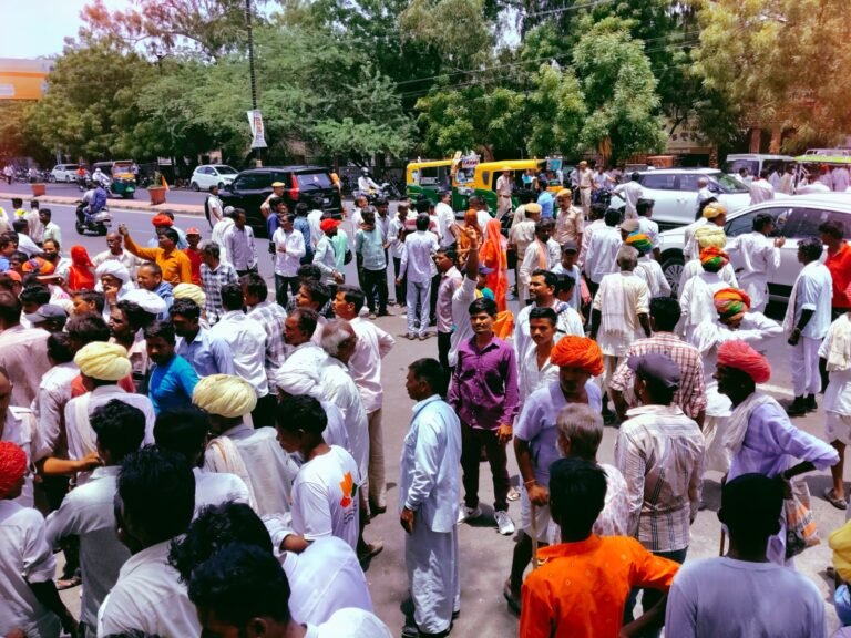 बावरी समाज ने रेली निकालकर आरोपीयो को गिरफ्तार करने को लेकर कलेक्टर को सौंपा ज्ञापन