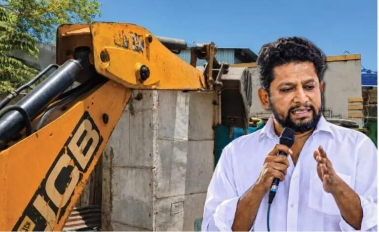 डॉ. सुजय विखे पाटिल ने निभाया अपना वादा; छेड़छाड़ मामले के आरोपी के घर पर चला बुलडोजर
