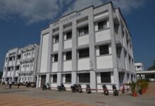 पालकमंत्री फडणवीस के गडचिरोली में स्वास्थ्य व्यवस्था चरमराई, एक साथ 6 डॉक्टरों ने दिया इस्तीफा 86 images