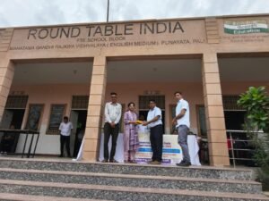 यूपीएससी में चयनित पूर्व छात्रा भाग्यश्री राजपुरोहित का विद्यालय में सम्मान 2 01 2