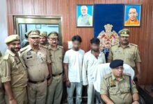 जनपद मीरजापुर थाना को०कटरा पुलिस द्वारा चोरी के अभियोग से सम्बन्धित 02 शातिर चोर गिरफ्तार, चोरी के आभुषण व नगदी बरामद - 37 FB IMG 1784182162419