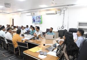 सिद्धार्थनगरः डीएम ने दिए निर्देश- वृक्षारोपण का जियो टैगिंग कराएं 2 FB IMG 1784310463907