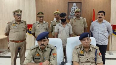 जनपद मीरजापुर थाना पड़री क्षेत्रान्तर्गत ग्राम उसरहवा रेलवे ट्रैक के पास मिले एक किन्नर की शव की घटना से सम्बन्धित 01 अभियुक्त गिरफ्तार, घटना में प्रयुक्त आटो बरामद 14 FB IMG 1784907384883
