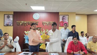 केन्दुआडीह में भू-धंसान एवं गैस रिसाव की रोकथाम के लिए माननीय जनप्रतिनिधियों के साथ डीडीएमए की बैठक संपन्न 19 IMG 20260707 WA0198 1