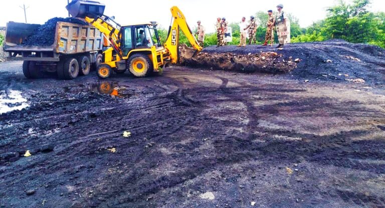 सालानपुर में सीआईएसएफ की बड़ी कार्रवाई, 19 टन अवैध कोयला हुआ जब्त