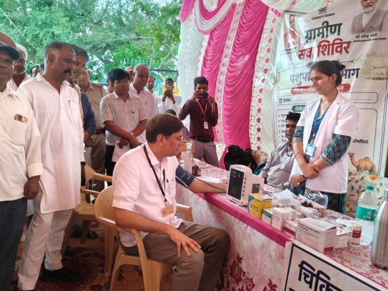 प्रभारी सचिव डॉ. समित शर्मा रहे जिले के दौरे पर परबतसर व मकराना में किया शहरी सेवा शिविर का निरीक्षण, लाभार्थियों को वितरित किए पट्टे एवं विभिन्न योजनाओं का लाभ