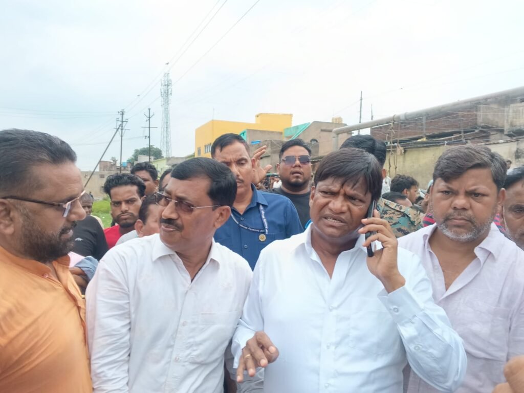 बुधवार रात एक बार फिर से ज़मीन धसने की घटना घाटी 1 IMG 20260709 WA0213