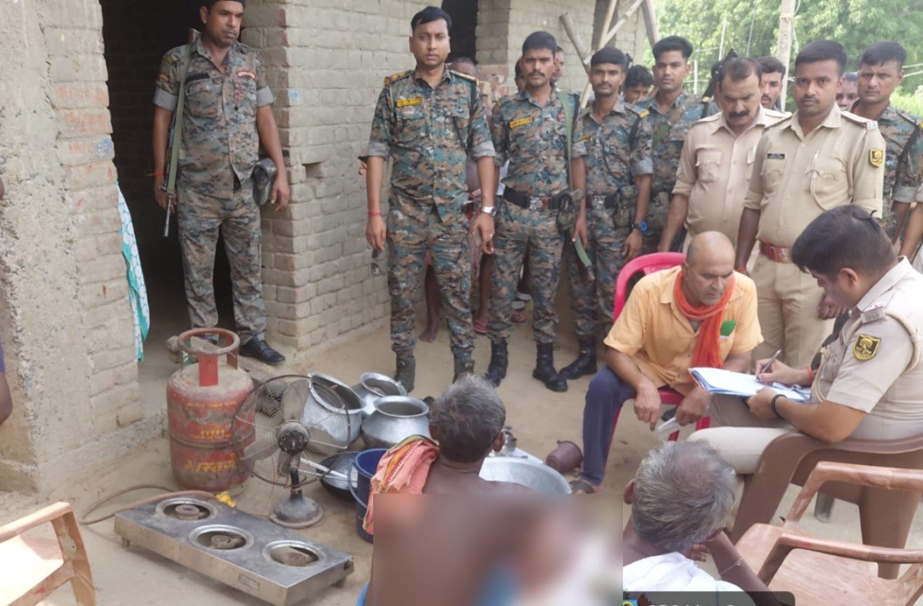 वरीय पुलिस अधीक्षक गया के निर्देशानुसार गया जिला के विभिन्न थाना क्षेत्रों में फरार अभियुक्तों एवं न्यायालय से निर्गत आदेशों के अनुपालन में कुर्की जब्ती अभियान चलाया गया l 11 IMG 20260713 WA0934 1