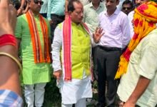 कृषि मंत्री विजय कुमार सिन्हा ने खिजरसराय के बाना गांव में धान की रोपाई का किया निरीक्षण l 40 IMG 20260715 WA0571