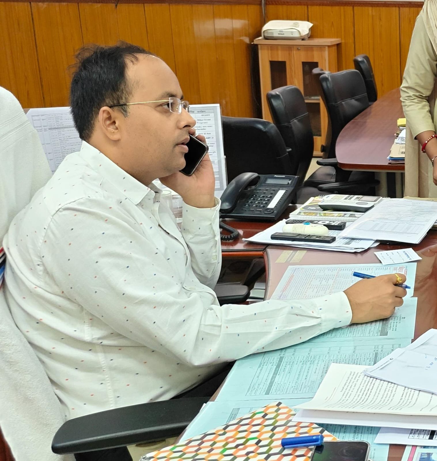 जिला पदाधिकारी के प्रयास से अनुकंपा नियुक्ति से संबंधित लंबे समय से लंबित मामले का हुआ समाधान l 11 IMG 20260715 WA0575