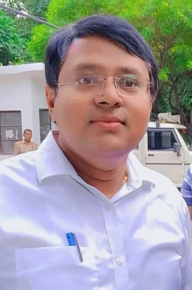 दुद्धी को मिले नए उप जिलाधिकारी रवि कुमार पासवान