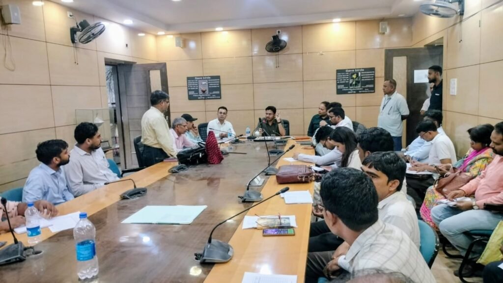 एसडीएम ने की ईएफ डिस्ट्रीब्यूशन व डिजिटाइजेशन कार्य के प्रगति की समीक्षा 1 IMG 20260717 WA0162 1