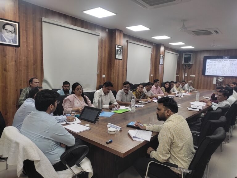 राजस्व मामलों का समयबद्ध निस्तारण और आमजन को राहत देना सर्वोच्च प्राथमिकता: जिला कलक्टर