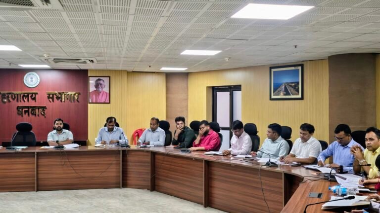 डीडीसी ने जिला एवं प्रखंड समन्वयकों को कार्यप्रणाली सुधारने का दिया अंतिम मौका