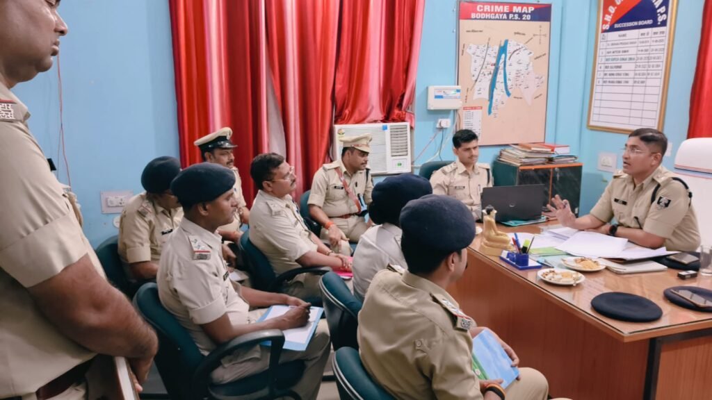 नगर पुलिस अधीक्षक गया द्वारा अनुमंडल पुलिस पदाधिकारी, बोधगया के अंतर्गत बोधगया थाना का निरीक्षण एवं कांडों की समीक्षा की गई l 1 IMG 20260723 WA02721