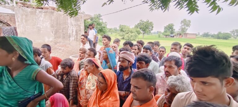 फंसी के फंदे पर लटकर युवती ने दी जान