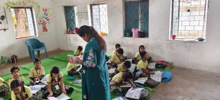 धमतरी में सरकारी भवन में 8 साल से चल रहा निजी स्कूल, शिक्षा विभाग ने दिए जांच के आदेश