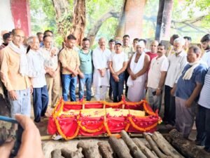 फरीदपुर (बरेली)। दुर्गा वाहिनी की पूर्व जिला संयोजिका वरिष्ठ समाजसेवी श्रीमती कुसुम लता तोमर पंचतत्व में विलीन हो गईं। 3 IMG 20260729 WA0006 1