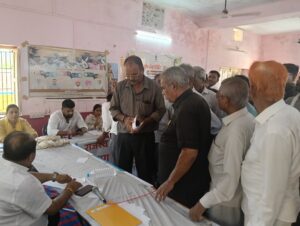 चोटीला में ग्रामीण सेवा शिविर, समस्याओं का हुआ समाधानः 7 पटृटे वितरण, बंटवारा और सीमांकन सहित कई सेवाओं का ग्रामीणों को मिला लाभ। 21 IMG20260710123813