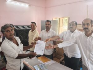 चोटीला में ग्रामीण सेवा शिविर, समस्याओं का हुआ समाधानः 7 पटृटे वितरण, बंटवारा और सीमांकन सहित कई सेवाओं का ग्रामीणों को मिला लाभ। 12 IMG20260710135856