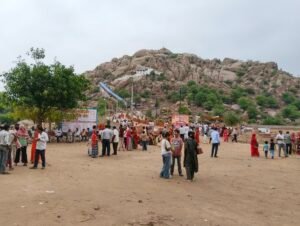 पांच हजार श्रद्धालु नाचते गाते पहुंचे गाजणमांता दर्शन कर मांगी खुशहाली, भजन संध्या में झूमे श्रद्धालु। 11 IMG20260722103627