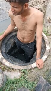 ग्राम पंचायत खारड़ा ने सीवरेज लाइन की कराई सफाई। 5 IMG20260724120510 01