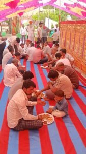 खारड़ा राम कुटिया में गुरु पूर्णिमा पर शिष्यों ने गुरुओं को नवाया शीश, दक्षिणा, मिठाई, श्रीफल भेंट कर आशीर्वाद लिया। 6 IMG20260729130156 01