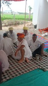 खारड़ा राम कुटिया में गुरु पूर्णिमा पर शिष्यों ने गुरुओं को नवाया शीश, दक्षिणा, मिठाई, श्रीफल भेंट कर आशीर्वाद लिया। 10 IMG20260729130227 01
