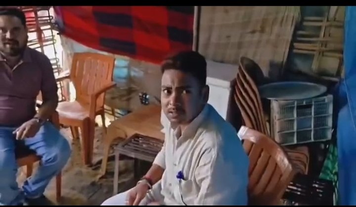सिंगरौली: ड्यूटी के समय अस्पताल से बाहर मिले इमरजेंसी डॉक्टर सर्प काटने का मरीज करता रहा डॉक्टर का इंतजार। 12 IMG 20260713 082643
