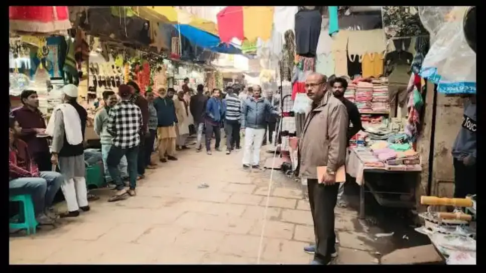 वाराणसी: दालमंडी चौड़ीकरण परियोजना में आई तेजी, इस महीने के अंत तक शुरू होगा सड़क निर्माण का काम 11 b5ca4bdcc62b5ef3f5aa4551c22436cd2c188f91f9e0719697ef03b52cff2a30.0