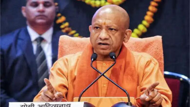 अब सीधे खाते में आएंगे ₹1200,काशी से 1.10 करोड़ छात्रों के लिए CM Yogi का बड़ा तोहफा, 8 जुलाई से DBT योजना की होगी शुरुआत... 19 b7a3d128703cc24c41c1eb479ff4393eb186ac9518696725fbc067248b0d721e.0