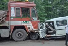 CG.वन विभाग की बोलेरो और ट्रक में भीषण टक्कर, फॉरेस्ट रेंजर की मौत, आठ लोगों की हालत गंभीर 27 image 2026 07 22T191423.780