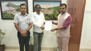 प्रवासियों का माटी से जुड़ाव — आओ गांव चलें अभियान को मिल रहा जनसहयोग 11 1 7